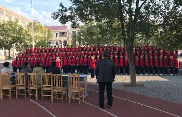 综合进程中着力破解限制教育高质量发展的难点痛点和堵点问题