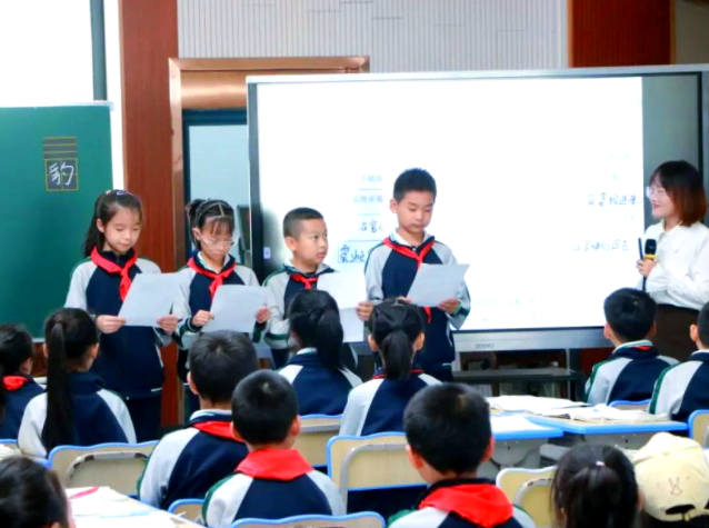 小学引入学本教育理念激活讲堂初中推广